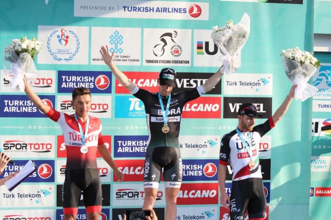 5. Etapta Lider Sam Bennett
