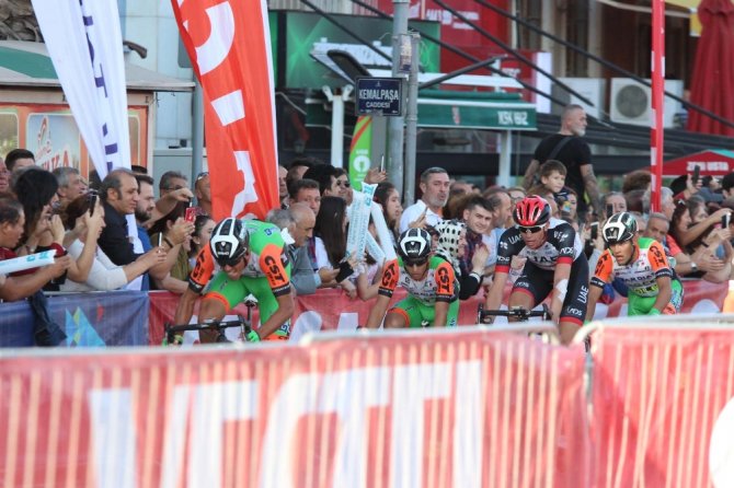 5. Etapta Lider Sam Bennett