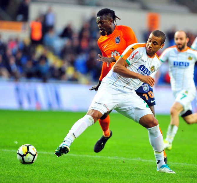 Başakşehir Alanya’yı 2-1’le Geçti