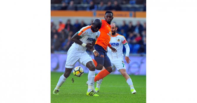 Başakşehir Alanya’yı 2-1’le Geçti