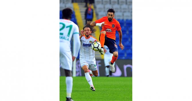 Başakşehir Alanya’yı 2-1’le Geçti