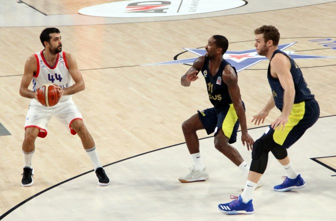 Fenerbahçe İlk Yenilgisini Aldı