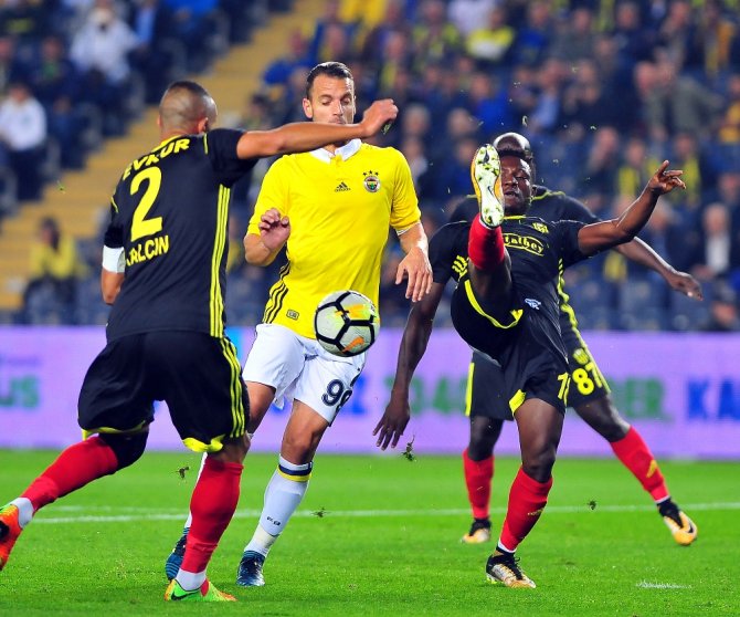 Kadıköy’de İlk Yarıda 3 Gol