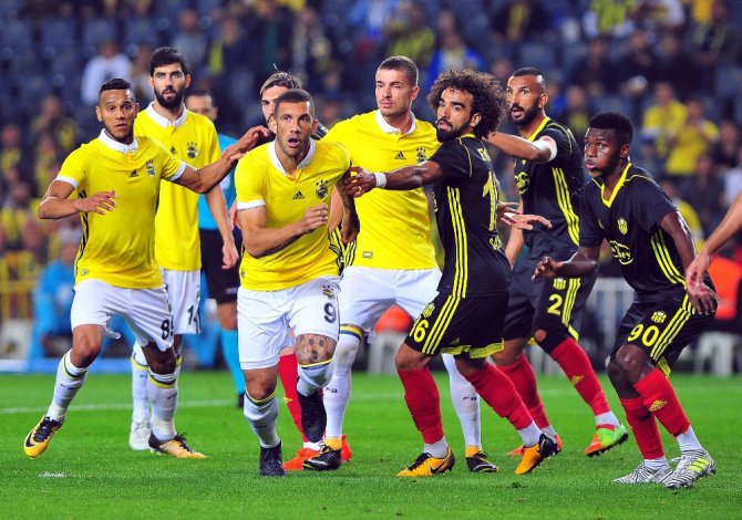 Fenerbahçe İşi İlk Yarıda Bitirdi