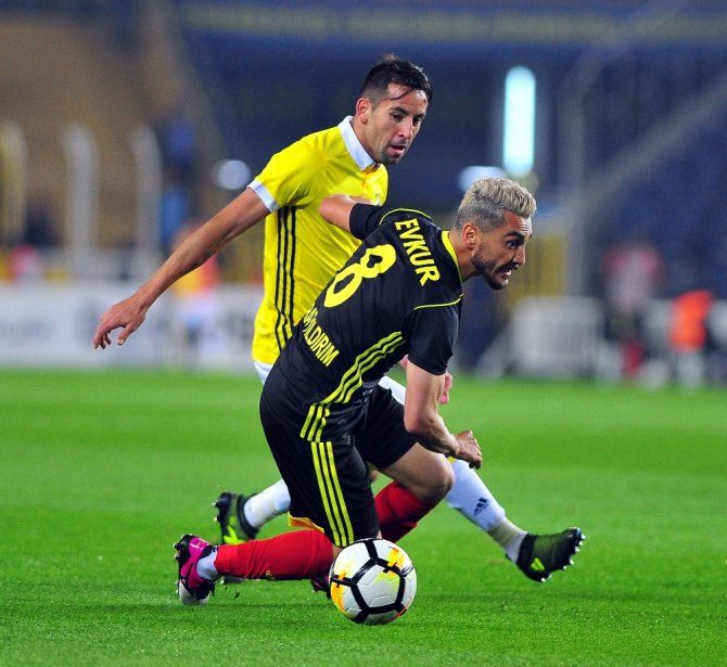 Fenerbahçe İşi İlk Yarıda Bitirdi