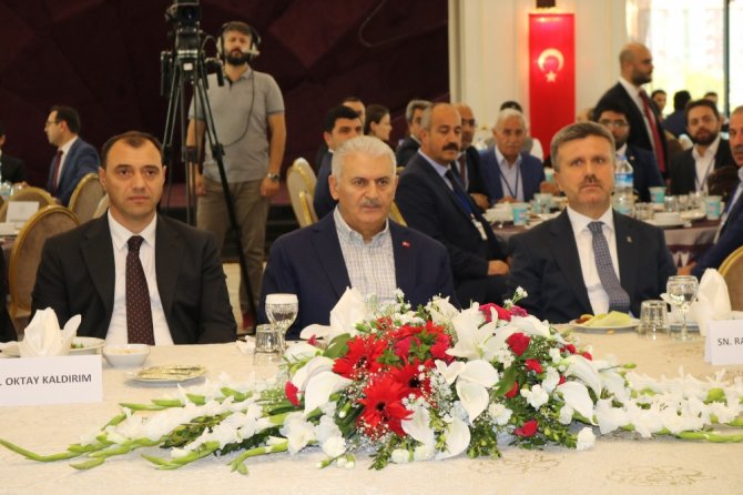 "Dünya Kriz Üstüne Kriz Yaşıyor, Biz Büyüyoruz"