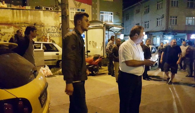 Yayaya Çarpan Sürücüye Mahalleliden Meydan Dayağı