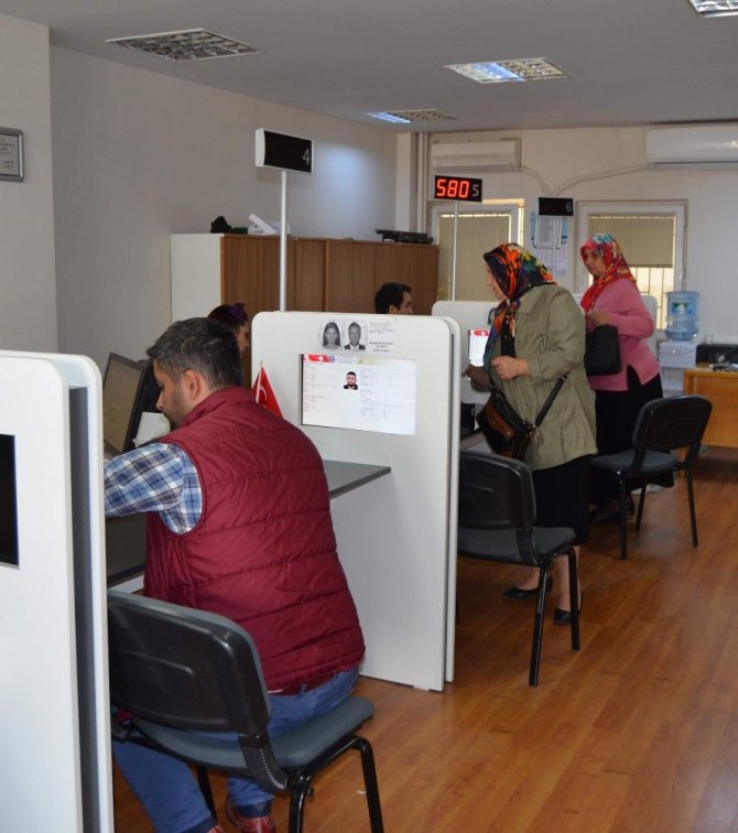 Trabzon’da Çipli Kimlik Kartı Sayısında Plakayı Yakaladı