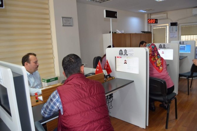 Trabzon’da Çipli Kimlik Kartı Sayısında Plakayı Yakaladı