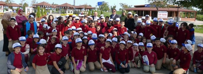 Başkan Gümrükçüoğlu, İlkokul Öğrencilerini Ağırladı