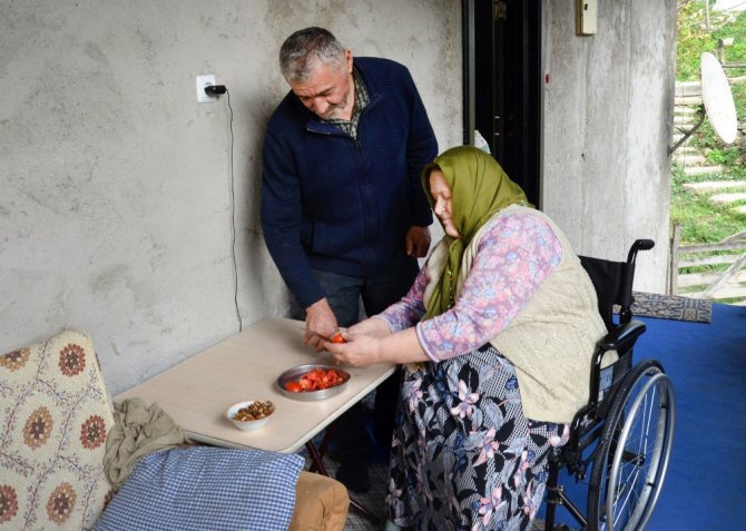 Esme Teyzenin Tek Bacağı İle Yaşam Mücadelesi