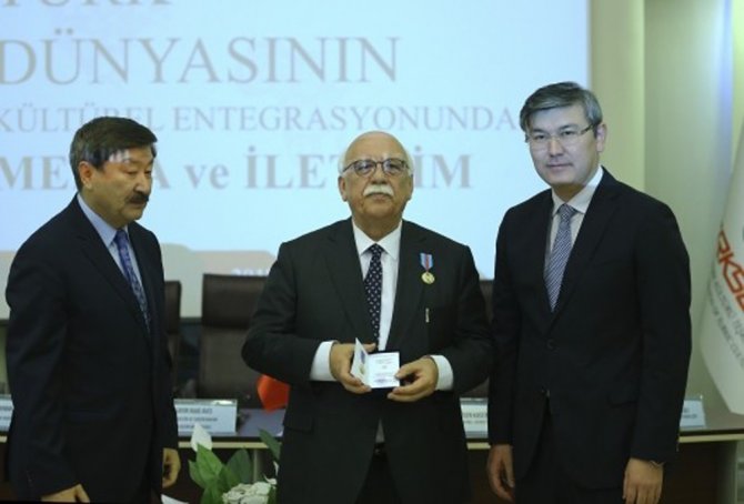 Nabi Avcı’ya "Kazakistan Üstün Hizmet Ödülü"