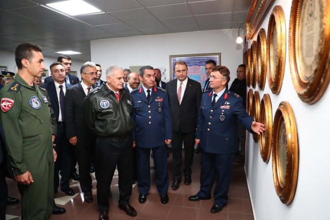 Başbakan Yıldırım, Savaş Uçağı Kokpitinde