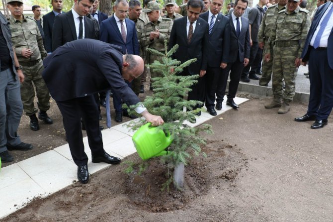Bakan Soylu Diyarbakır’da Güvenlik Toplantısına Katıldı