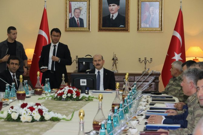 Bakan Soylu Diyarbakır’da Güvenlik Toplantısına Katıldı