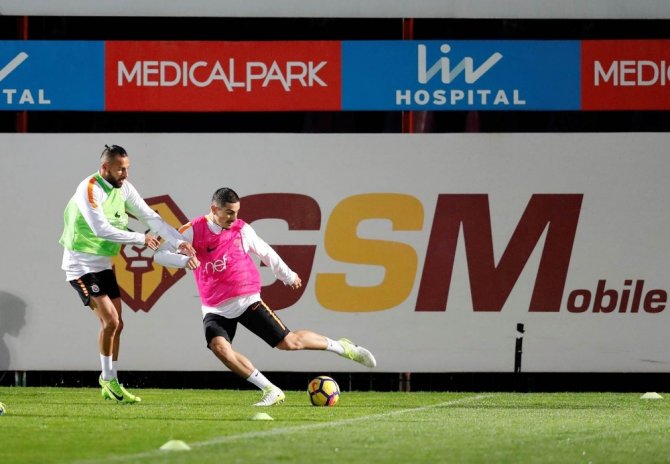 Galatasaray Günü Çift Antrenmanla Bitirdi