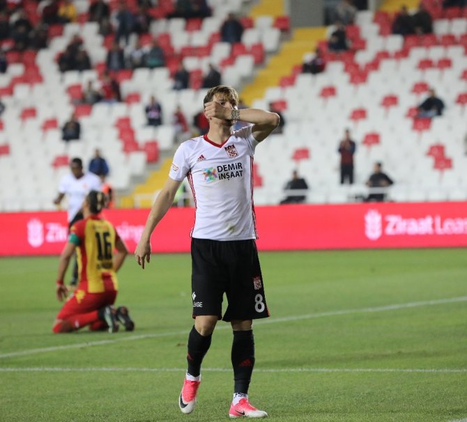 Sivasspor Üst Tura Çıktı
