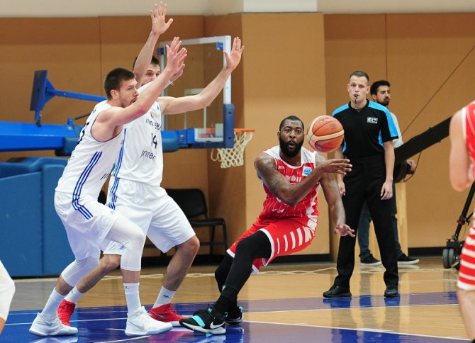 İstanbul Büyükşehir Belediyespor Farklı Yendi