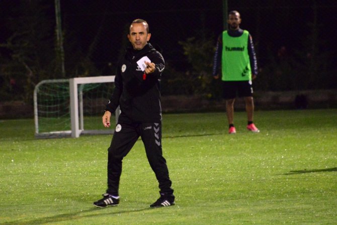 Atiker Konyaspor Mehmet Özdilek’le Çalıştı
