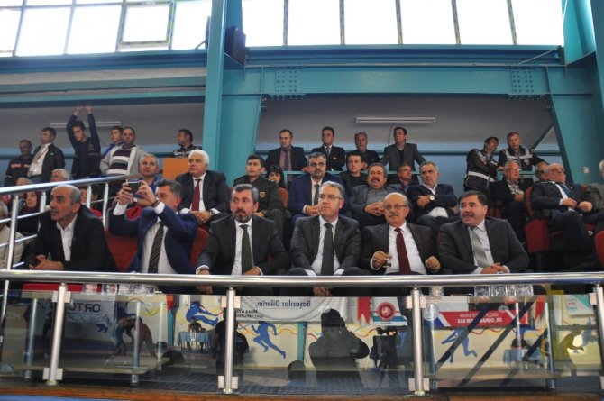 Balkan Güreş Şampiyonası Başladı