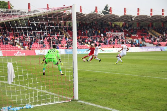 Balıkesir Balton Adanaspor’u Devirdi