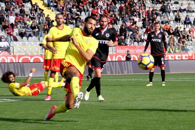Gençler Evinde Kaybetti