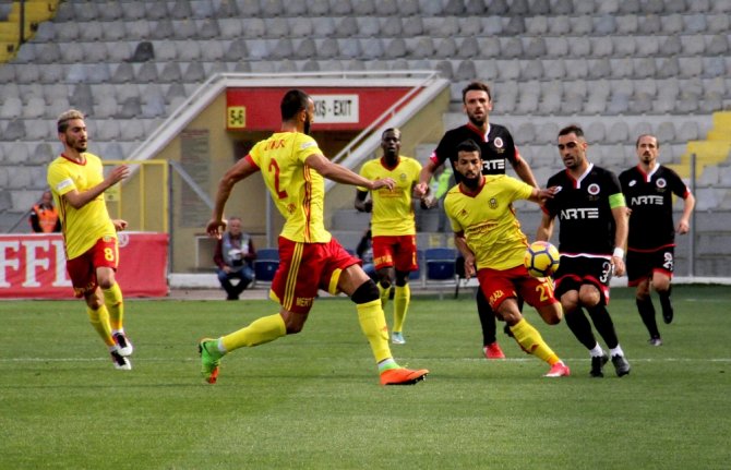 Gençler Evinde Kaybetti