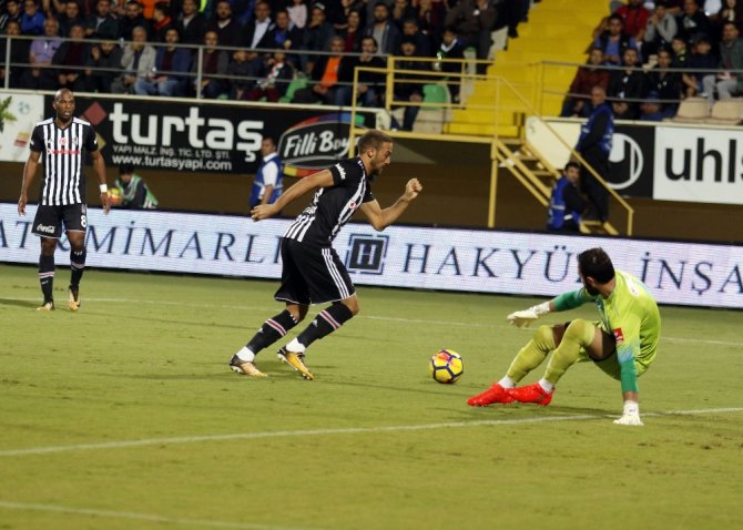 İlk Yarıda Karşılıklı Gol