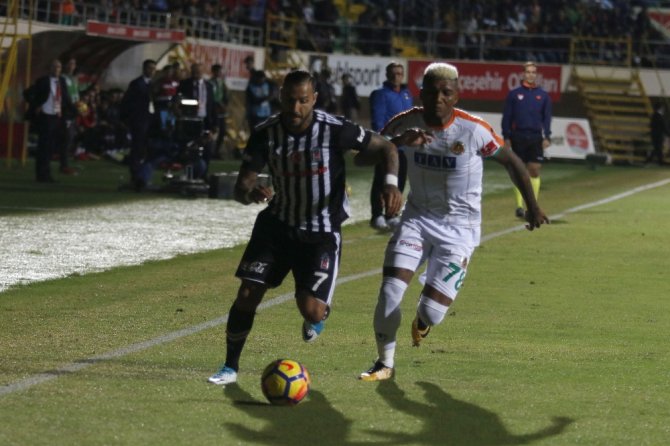 İlk Yarıda Karşılıklı Gol