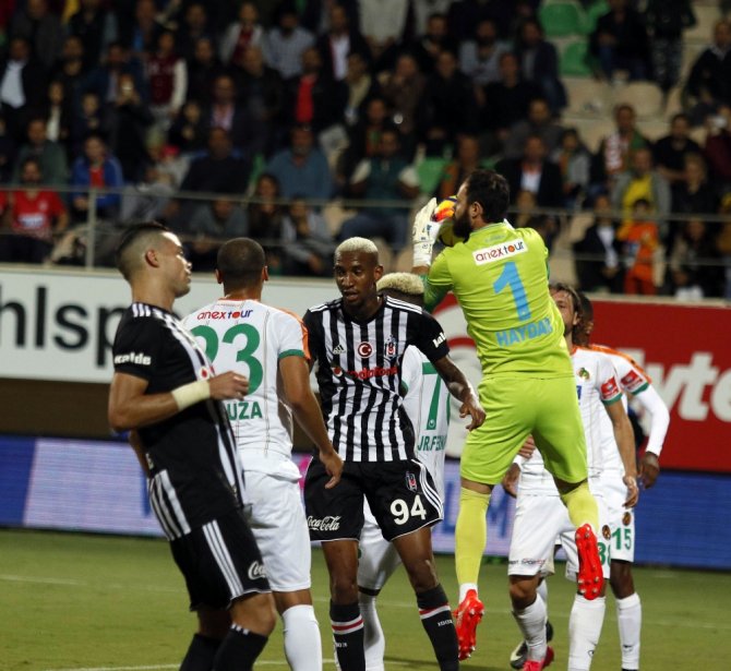 Negredo Attı, Beşiktaş Kazandı