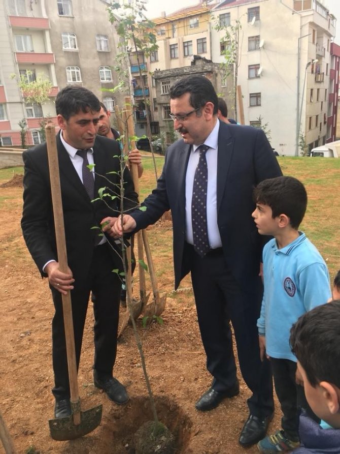 Genç: “17 Bin 311 Metrekare Alanı Yeşillendirdik”