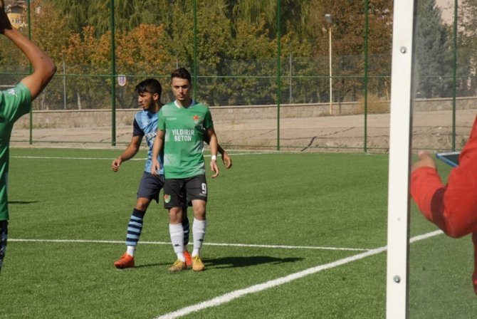 Suriyeli Futbolcu Kayseri’de Gol Kralı Olma Yolunda