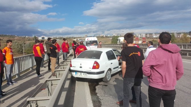 Yaralıya İlk Müdahaleyi G.saray Taraftarı Yaptı