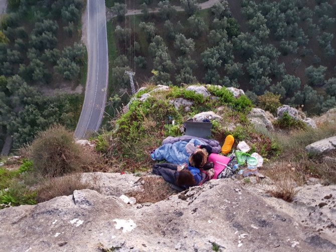 Dağcıların Kaya İnişi Nefes Kesti