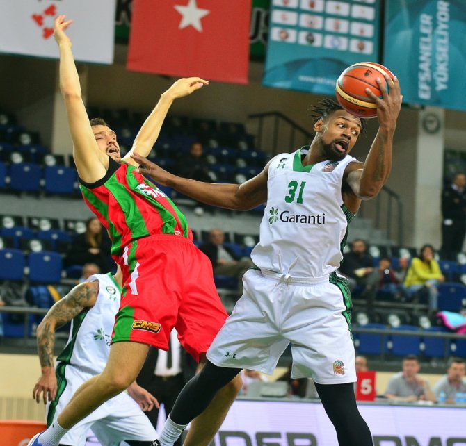 Darüşşafaka: 78 - Pınar Karşıyaka: 63