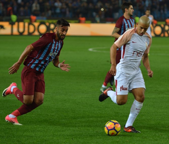 İlk Yarıda Gol Yok, 2 Kırmızı Var