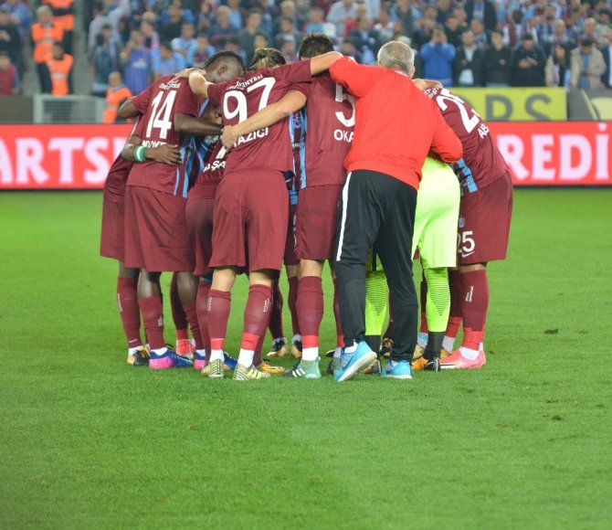 Süper Lig: Trabzonspor: 0 - Galatasaray:0 (İlk Yarı)