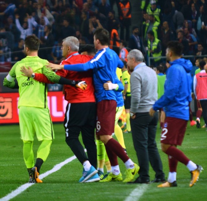 Süper Lig: Trabzonspor: 2 - Galatasaray: 1 (Maç Sonucu)