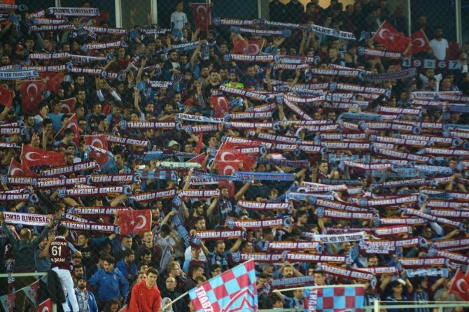 Süper Lig: Trabzonspor: 0 - Galatasaray:0 (İlk Yarı)