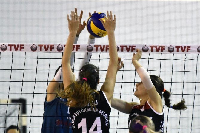 Voleybol Bayanlar 1. Lig: Gümüşhane Bld. Gençlerbirliği: 2 - Samsun Bşb Anakent : 3