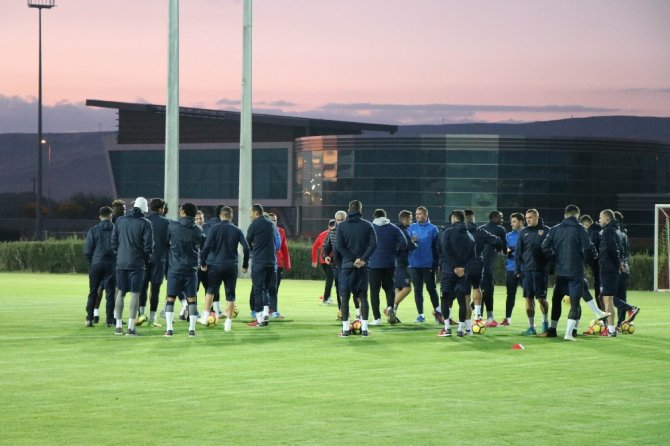 Sumudica: “Fenerbahçe’nin Gerisinde Kalmadık”
