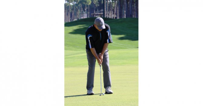 Bakan Çavuşoğlu Golf Turnuvasında Mücadele Ediyor