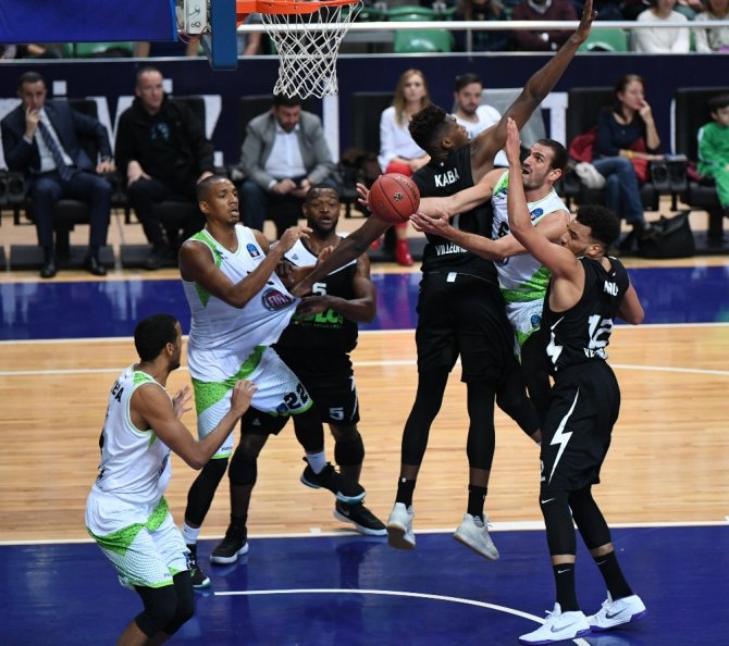 Tofaş Basketbol Takımı, Fransız Ekibi Yendi