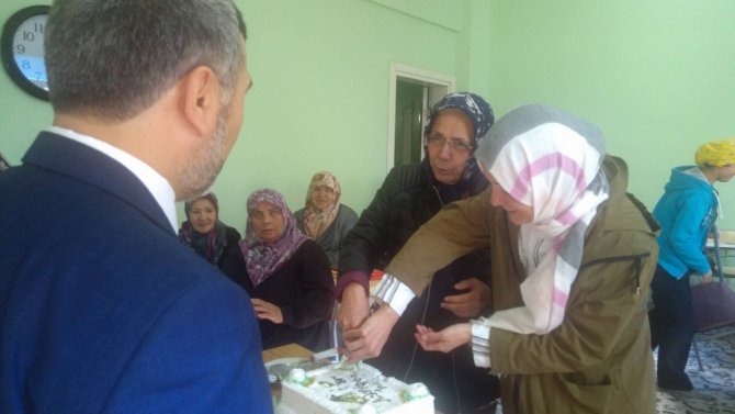 66 Yaşında Kur’an Okumayı 1 Haftada Öğrendi