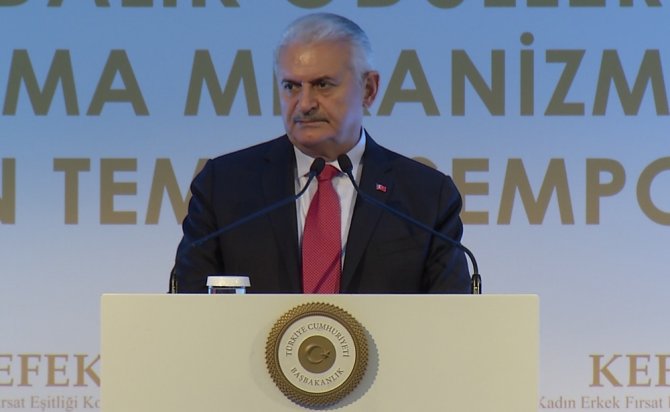 "İstikbalimiz İçin Kadın-erkek Birlikte Mücadele Ediyoruz"