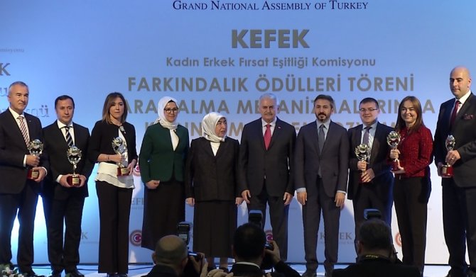 "İstikbalimiz İçin Kadın-erkek Birlikte Mücadele Ediyoruz"