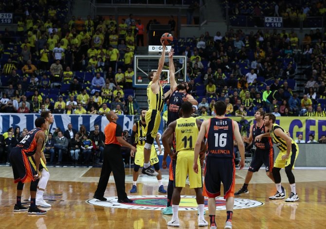 Fenerbahçe’den Farklı Galibiyet