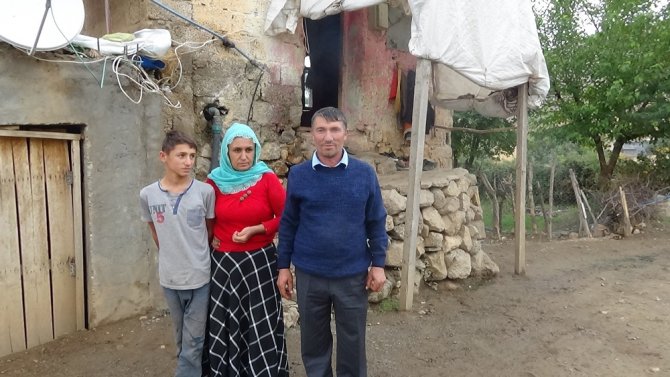 7 Nüfuslu Aile Tek Odada Yaşam Mücadelesi Veriyor