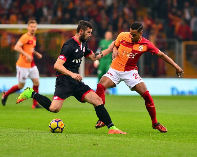 İlk Yarıda 2 Gol Var
