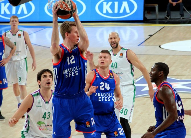 Anadolu Efes Yine Yenildi